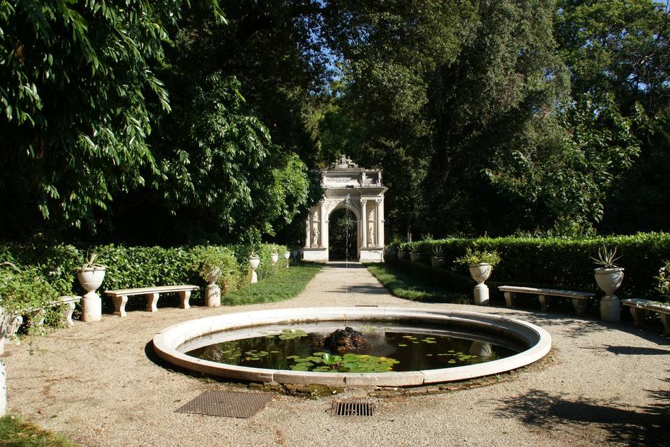 Viale neoclassico