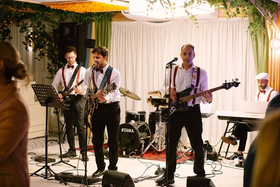 Special Day - Live Music