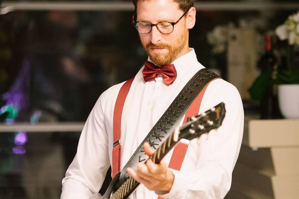 Special Day - Live Music