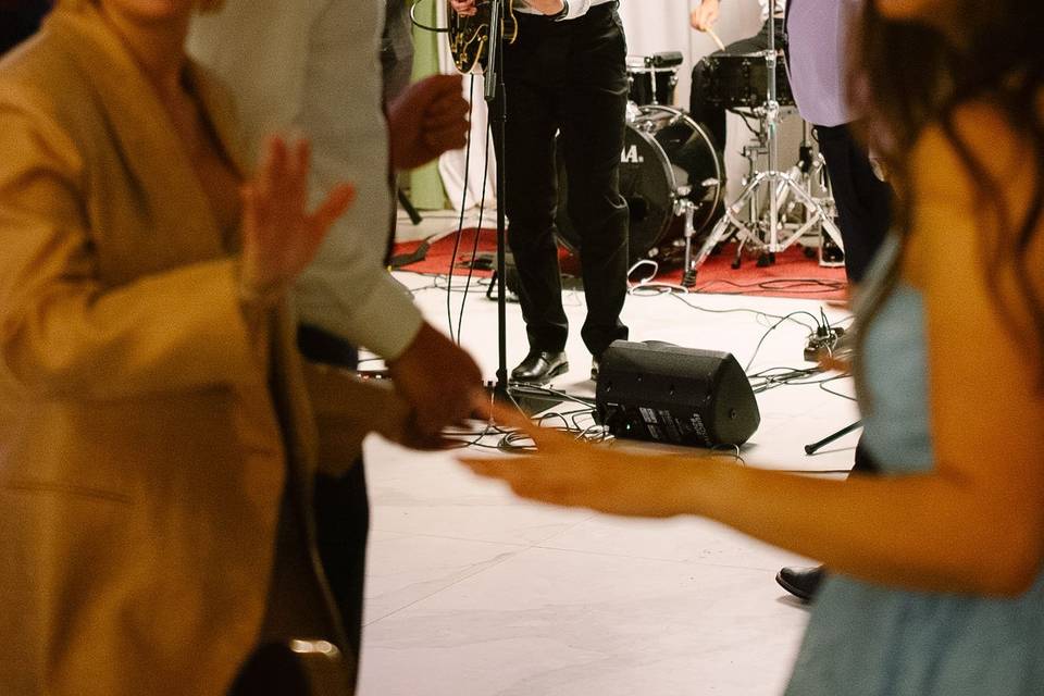Special Day - Live Music