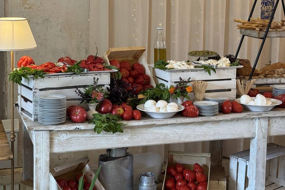 Mozzarella & tomato bar