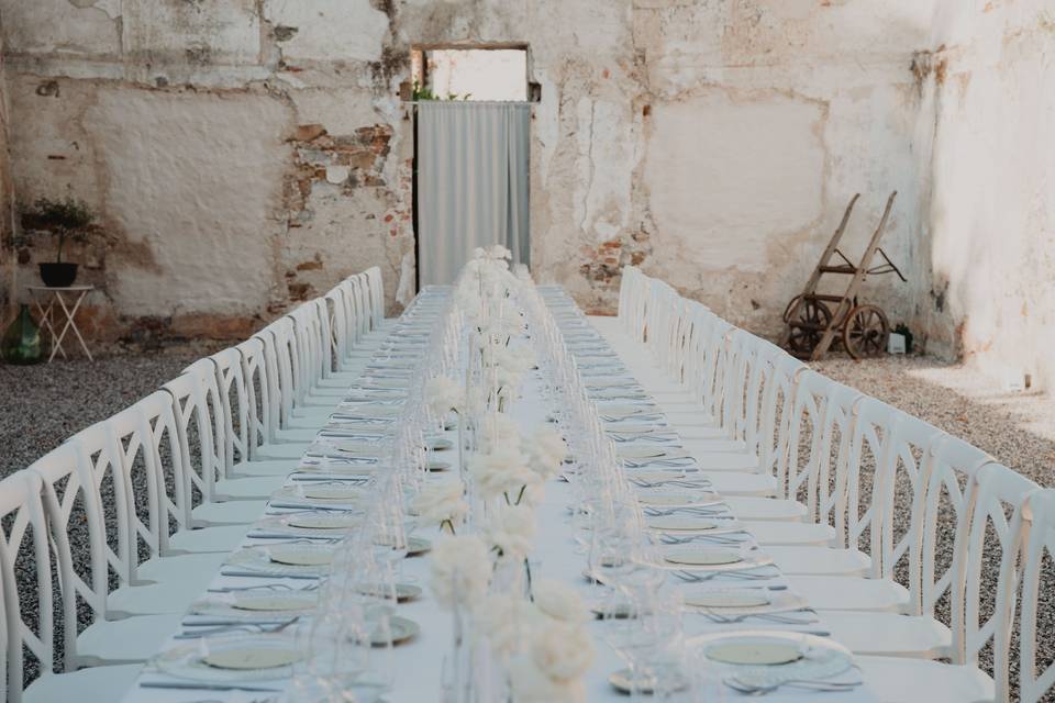 allestimento_tavola_pranzo_lungo