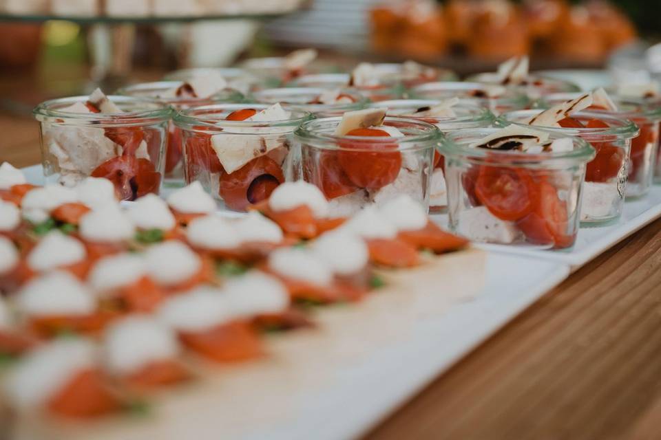 buffet_aperitivi_vasetti_pomodorini