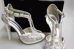 Scarpa da sposa con plateaux