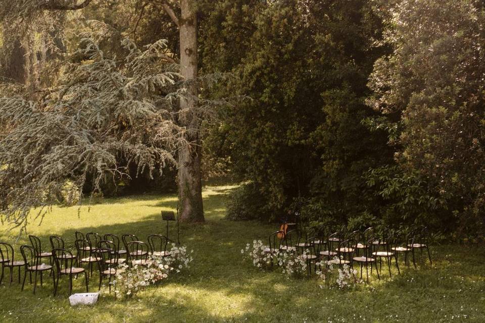 Aperitivo in giardino