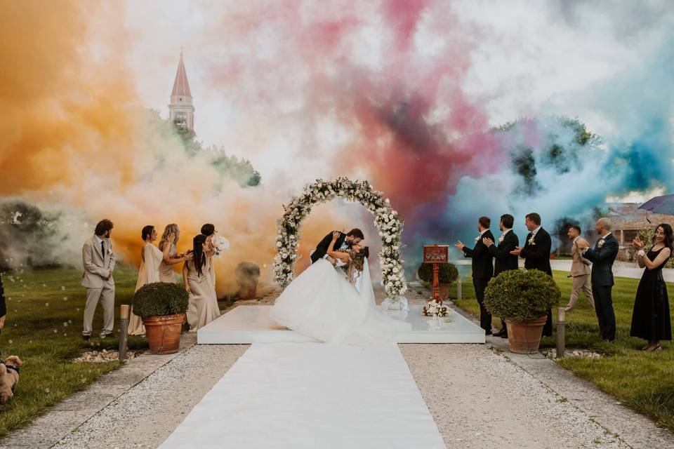 Smoke Bomb