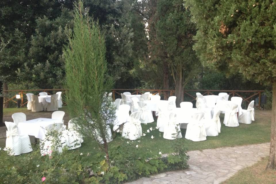 Tavoli in giardino