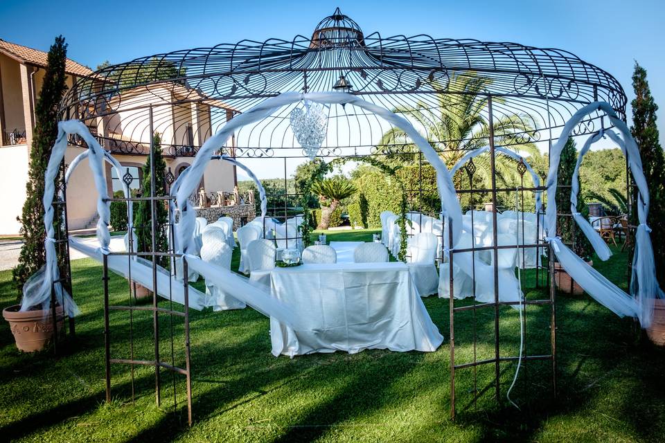 Gazebo nel giardino superiore