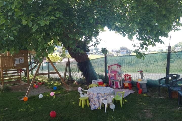 Area giochi esterna in giardin