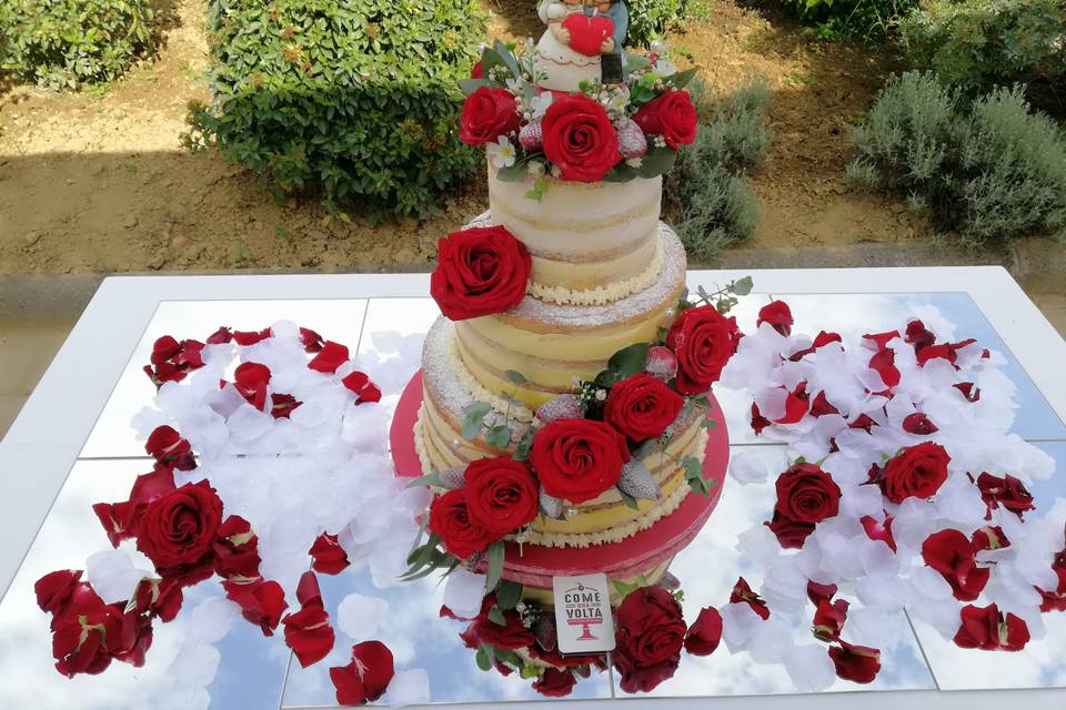 Wedding cake con frutta fresca