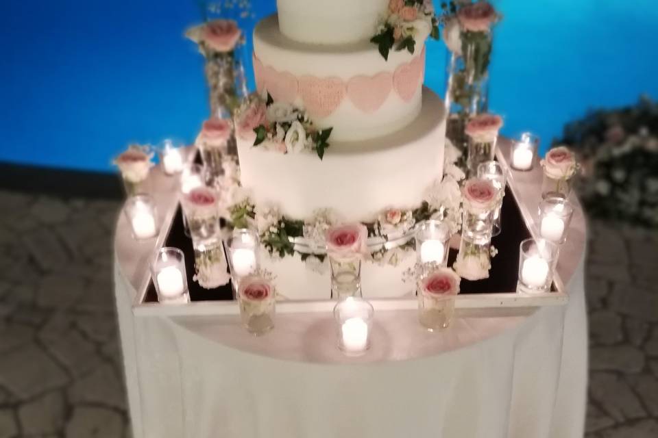 Wedding cake con frutta fresca
