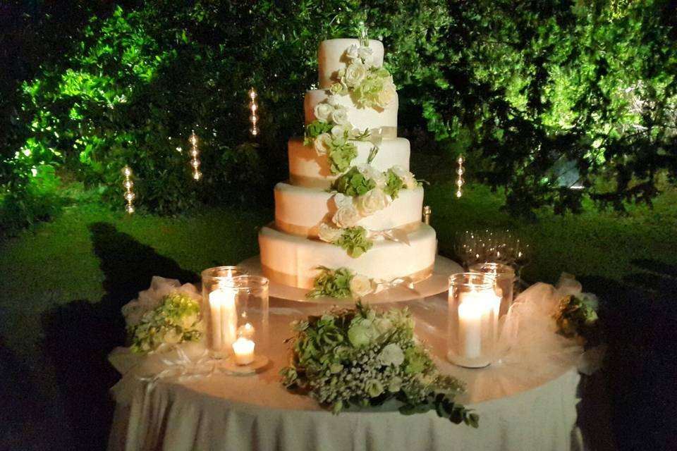 Wedding CaKe Greenery