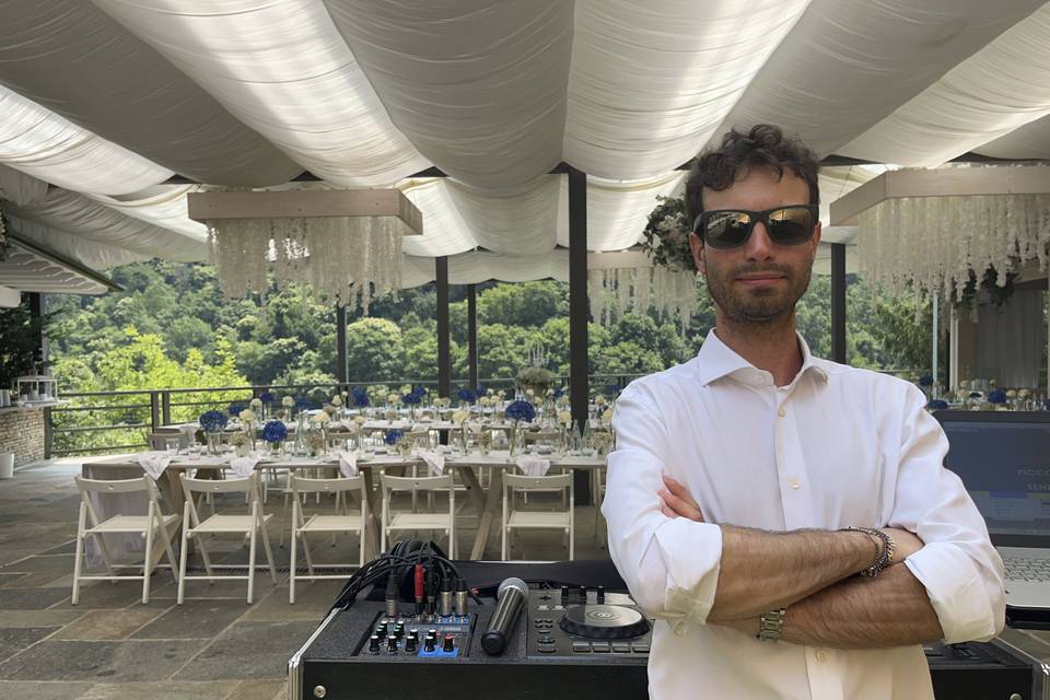 APERITIVO CON DJ