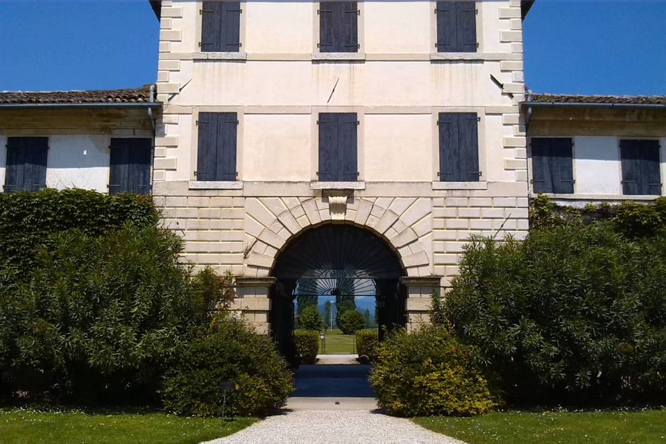 Cantine Amistani Cà Bressa