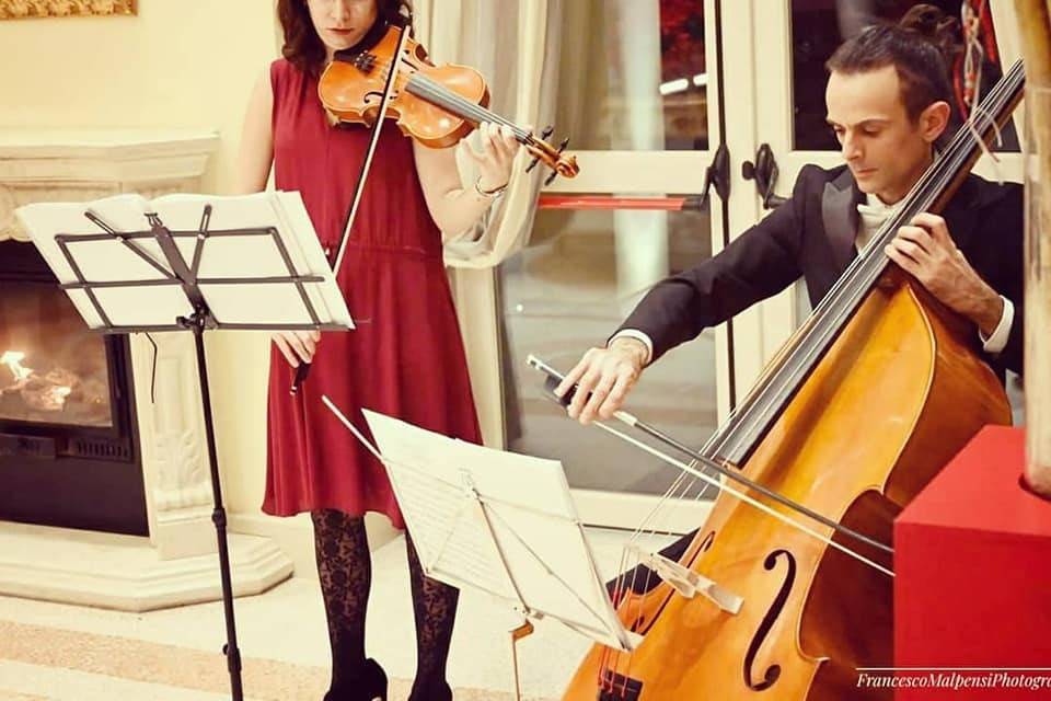 Duo violino e contrabbasso