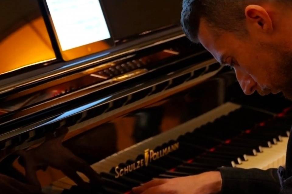 Roberto Bizziccheri Pianista