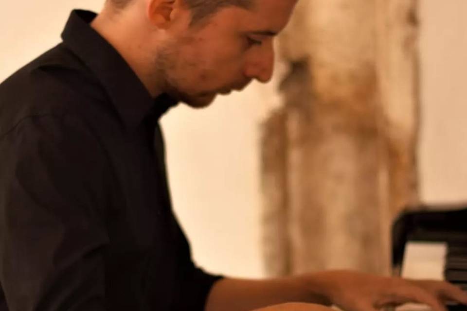 Roberto Bizziccheri Pianista
