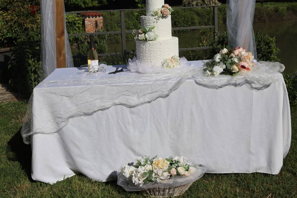 Tavolo taglio torta