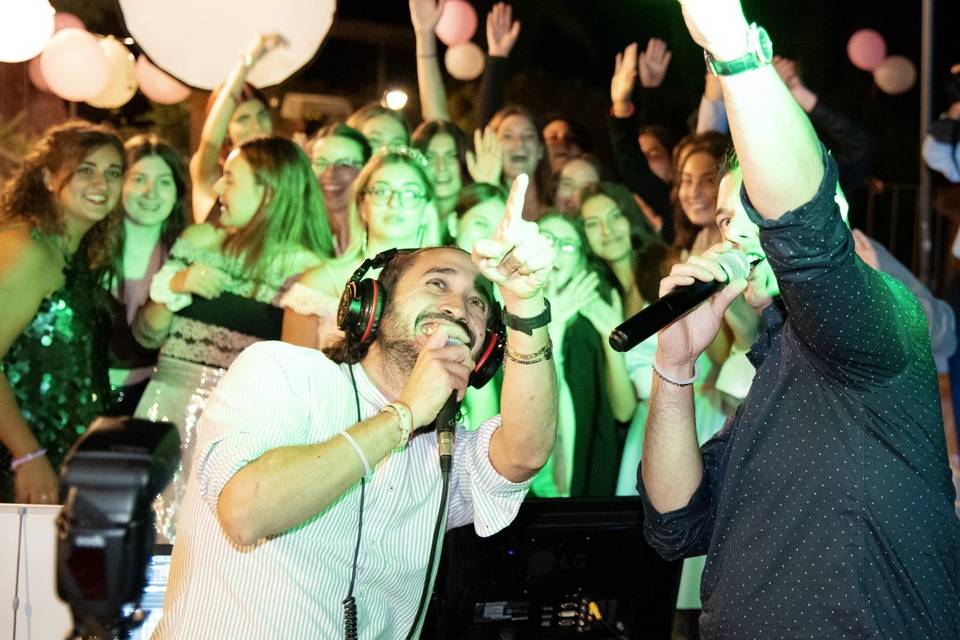 Karaoke, dj set, musica live