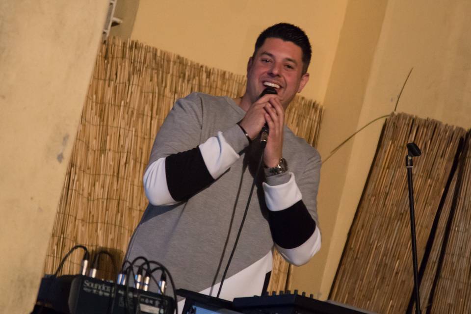 Dario Milani - Pianobar / Karaoke / Cover Band / DJ