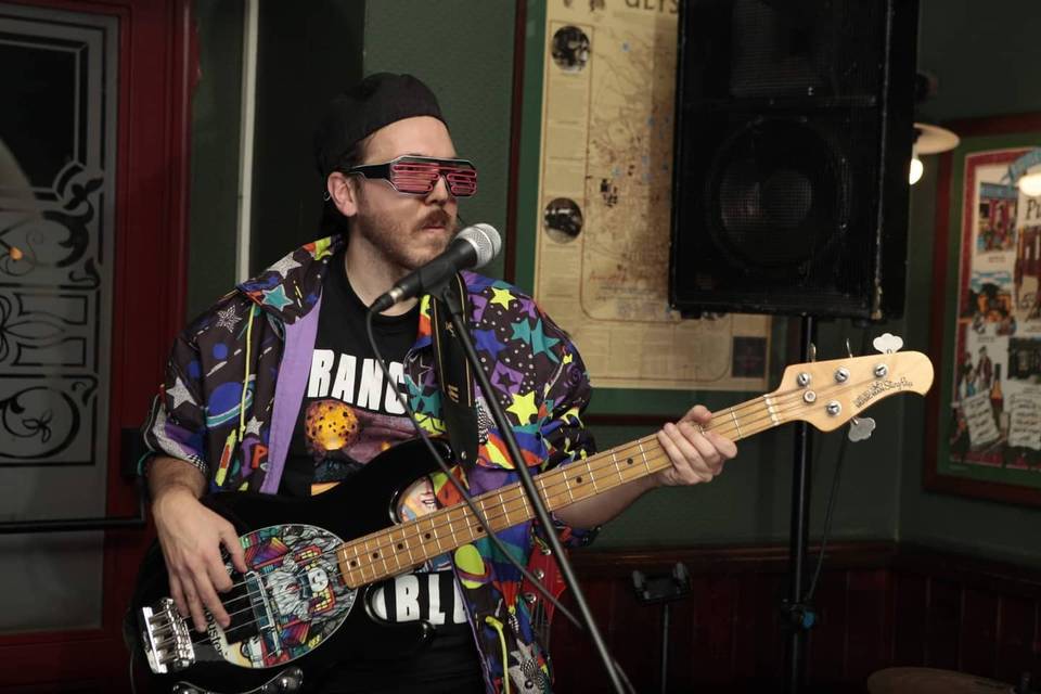 Bass live