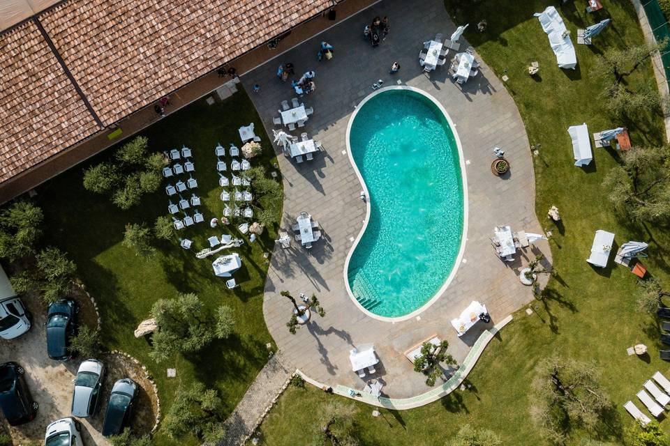 Matrimonio bordo piscina