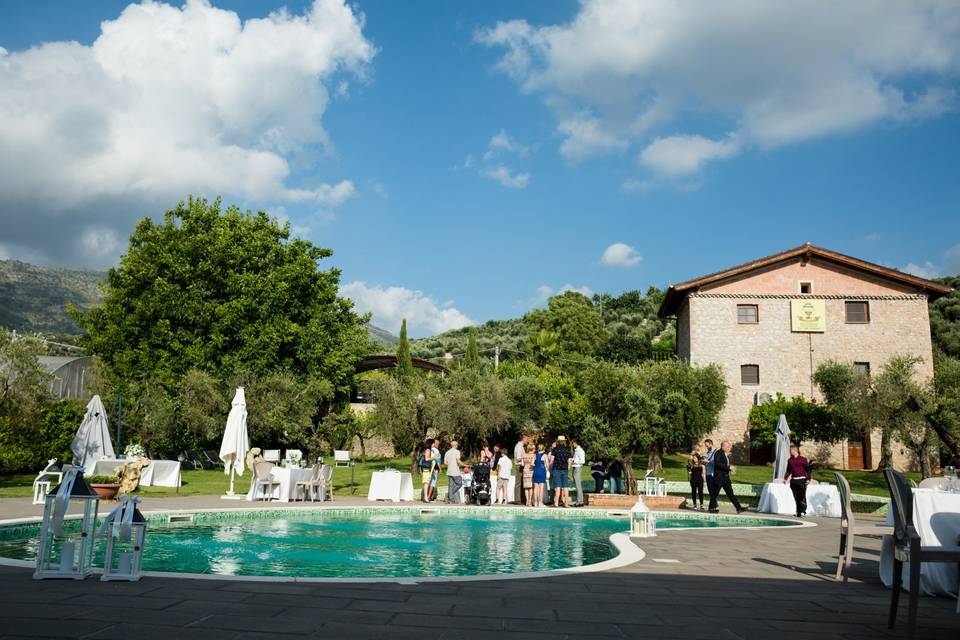 Matrimonio bordo piscina