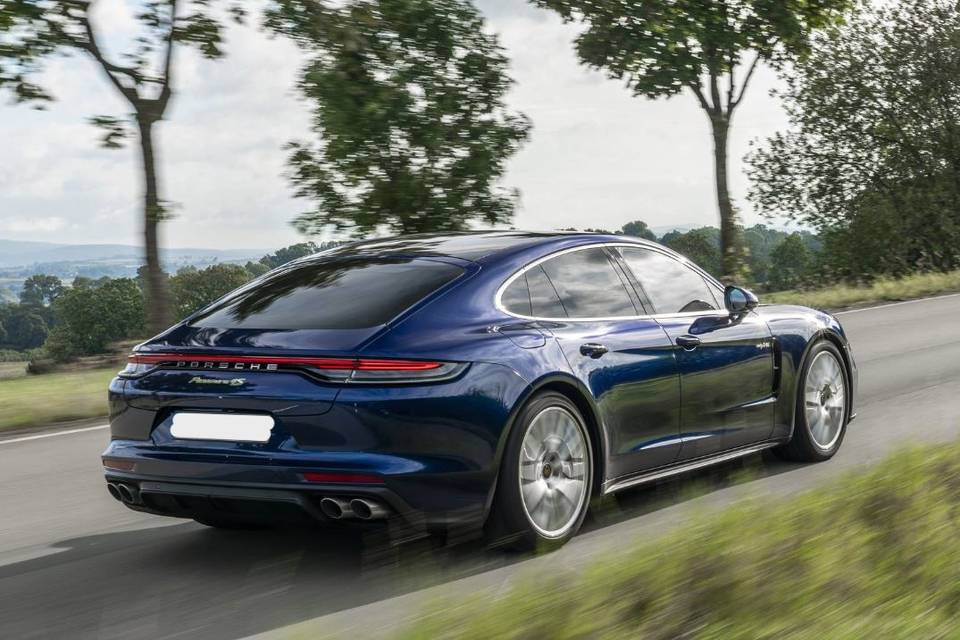 Nuova Porsche Panamera Hybrid