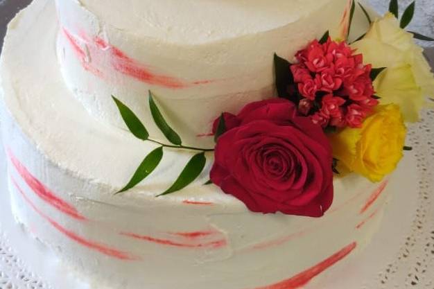 Torta Nuziale rose rosse