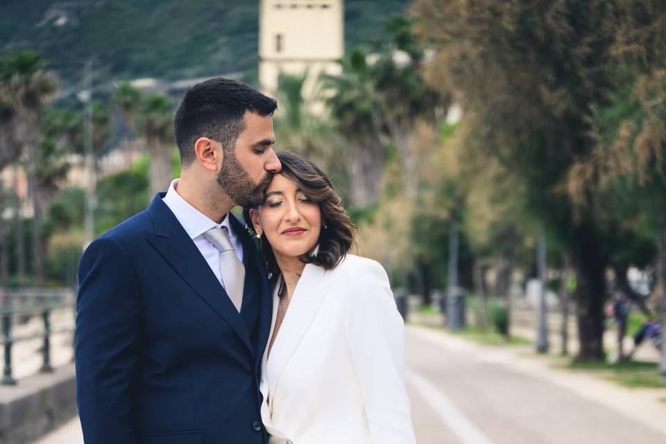 Mai più pose