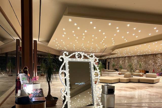 Miral Photo Booth