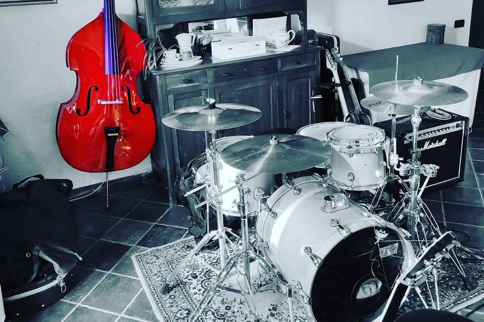 Bassorilievo Live Music & DJ Set