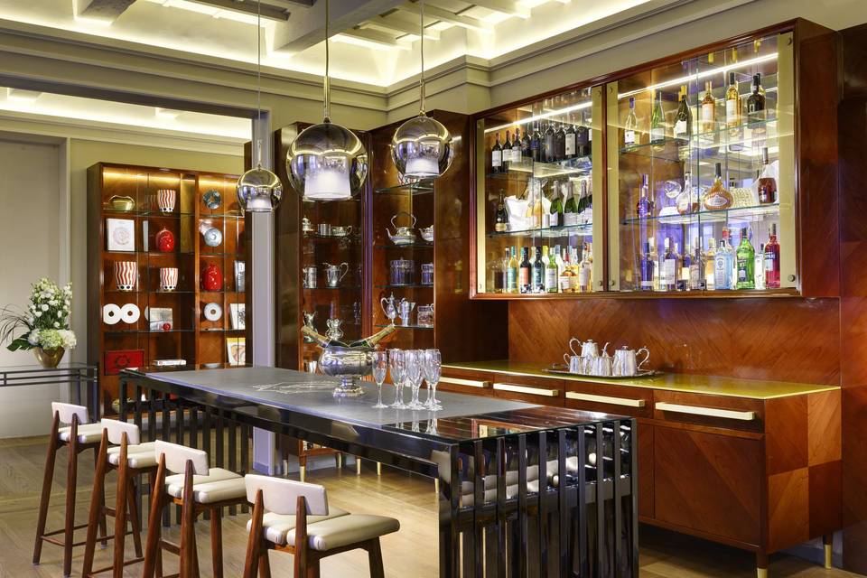 Lobby Bar