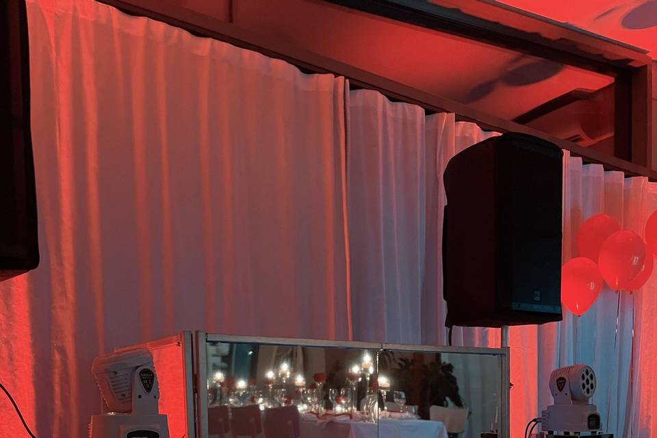 Mirror dj booth