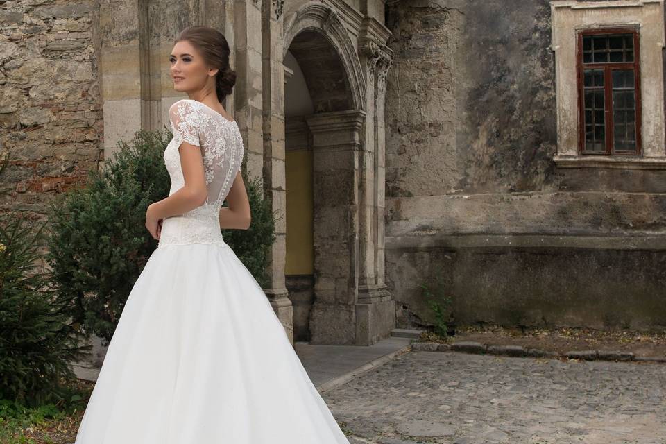 IRIS Abiti da Sposa