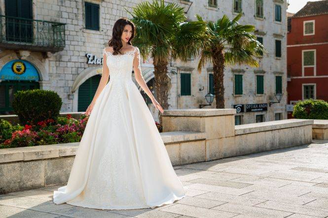 IRIS Abiti da Sposa