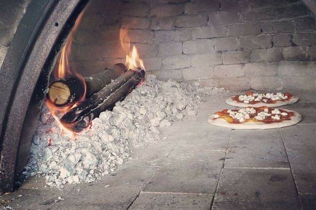 Pizza nel forno