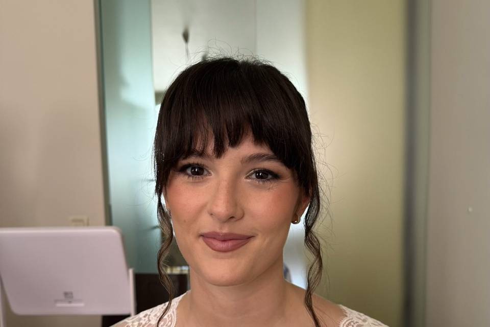 Bridal make-up
