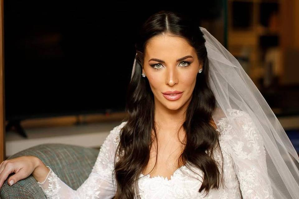 Glam make-up