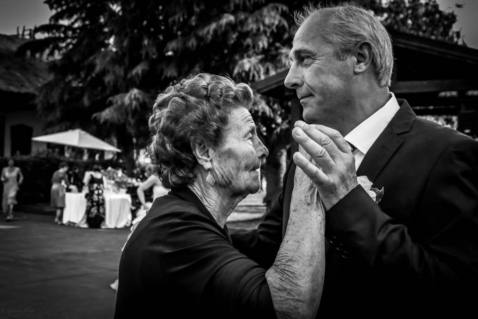Nonna e padre sposa