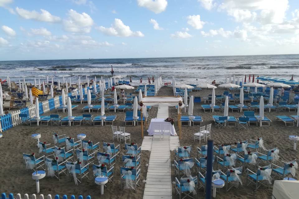 Allestimento spiaggia cerimoni