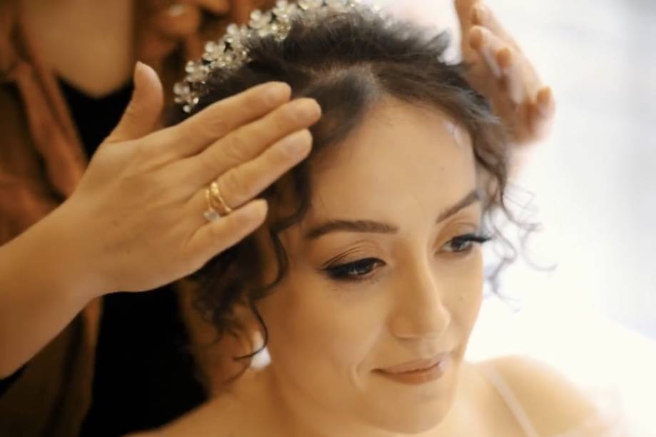 Classic bride makeup