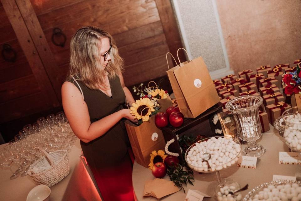 Flower bar
