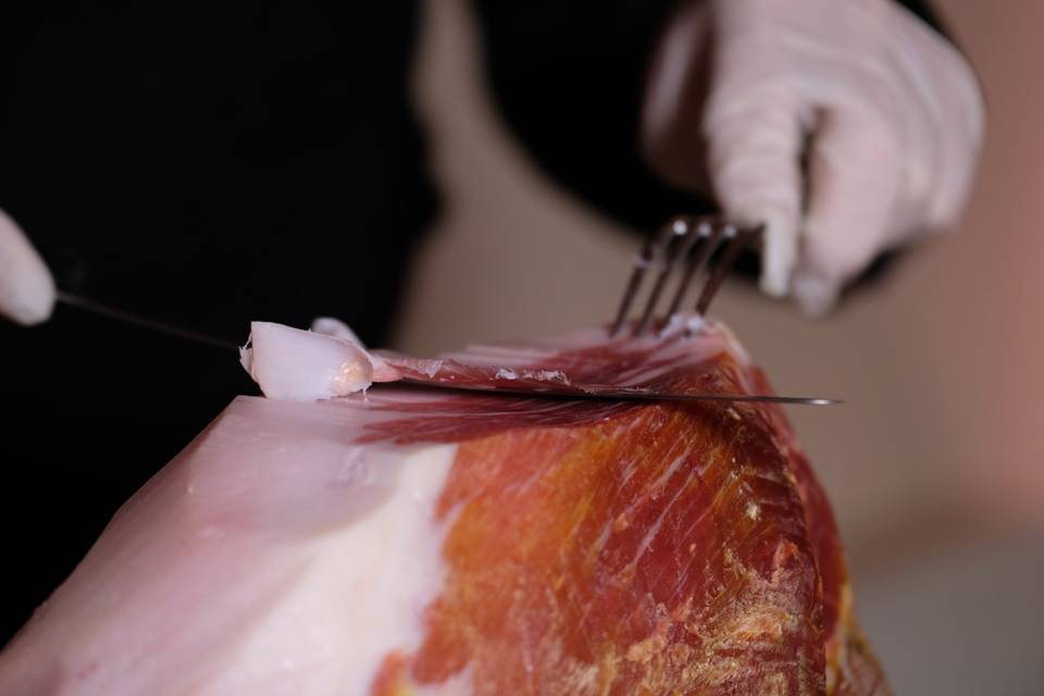 Il prosciutto in morsa