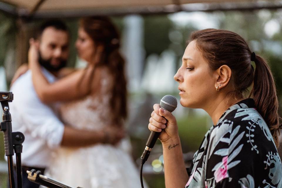 Sing for newlyweds