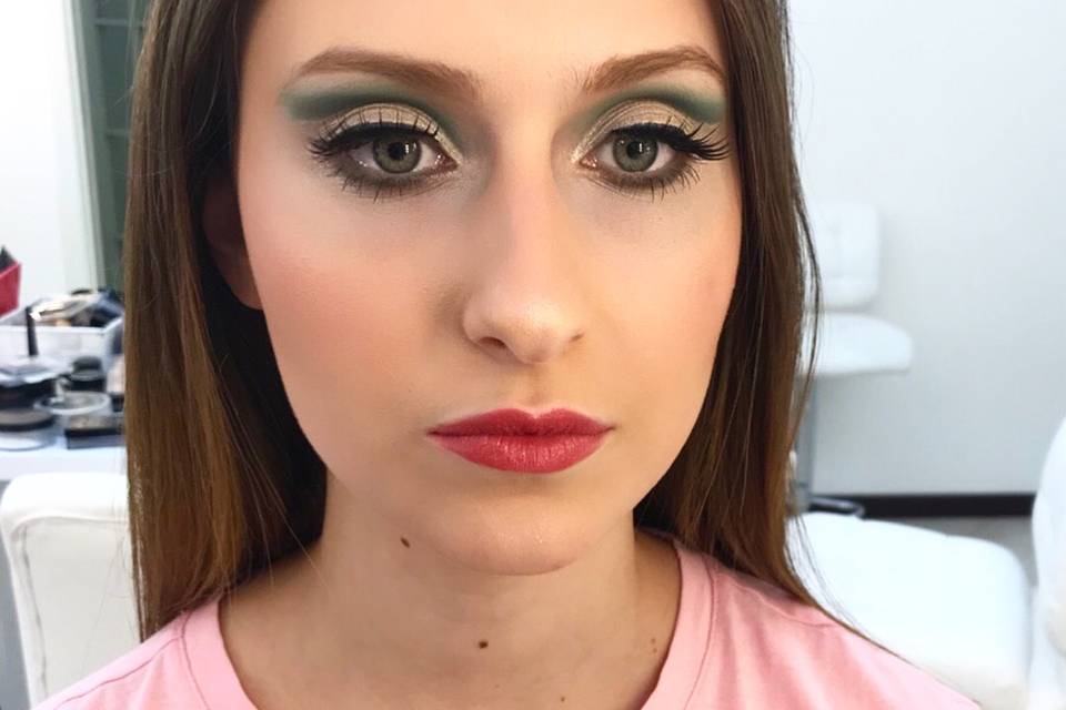 Green makeup