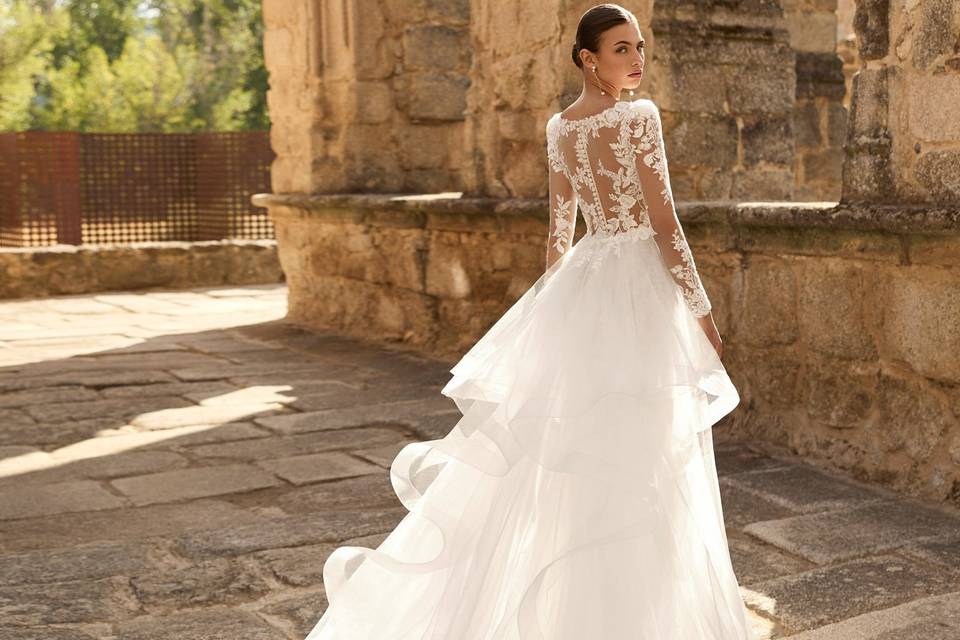 Adriana Alier 27 Pavil