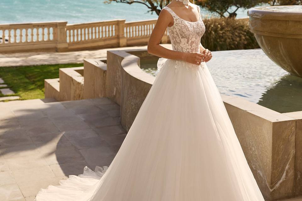 Luna Novias 27 Fleur