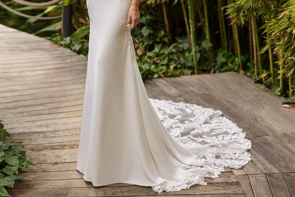 Adriana alier Luna Novias2023