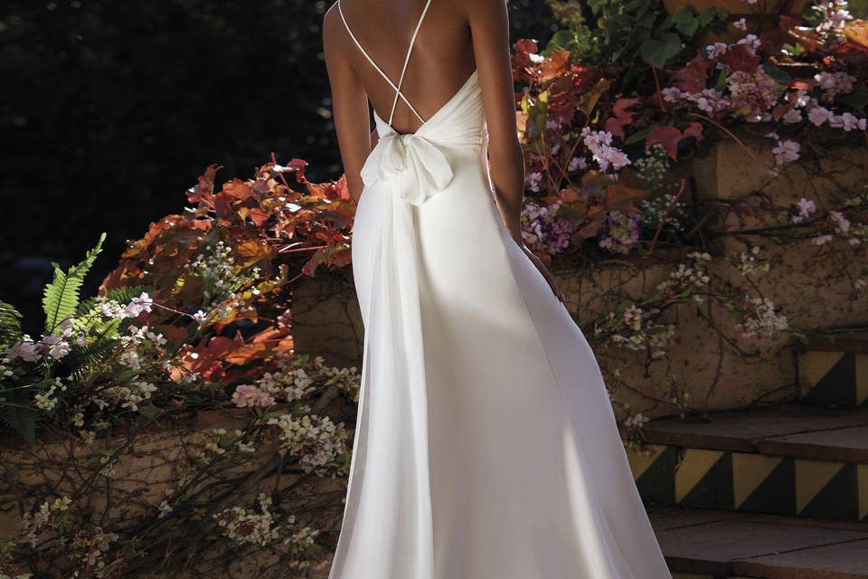 White one By Pronovias